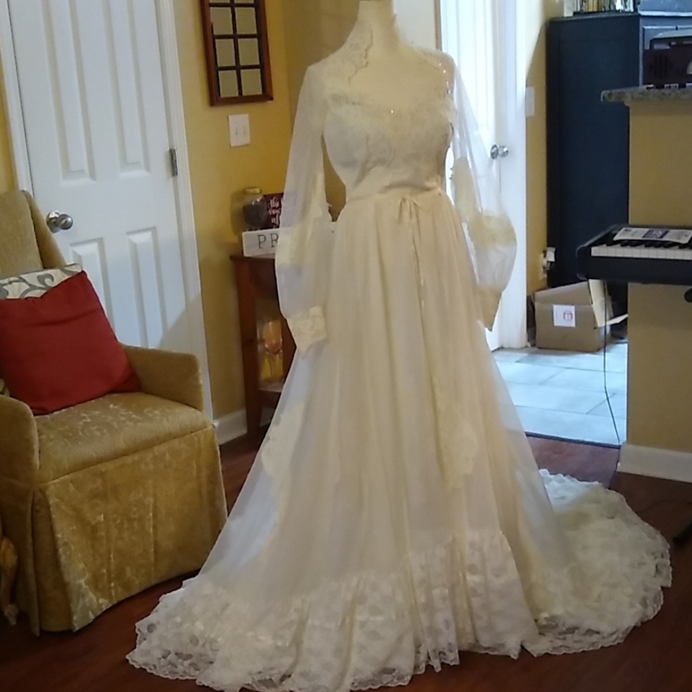 Vintage Wedding Dress